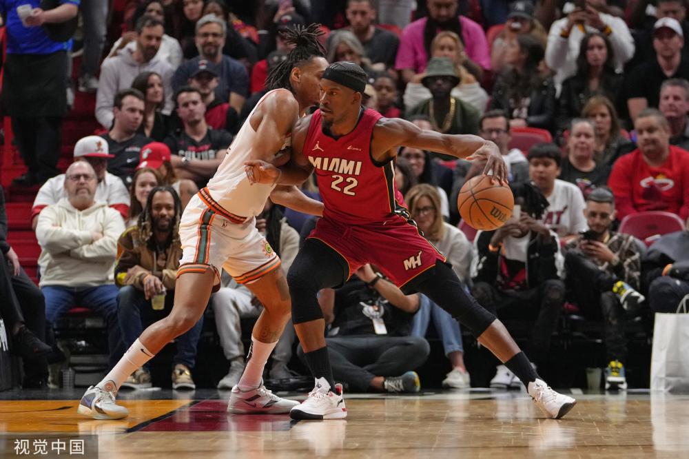 彩纷呈的对 彩纷呈的对