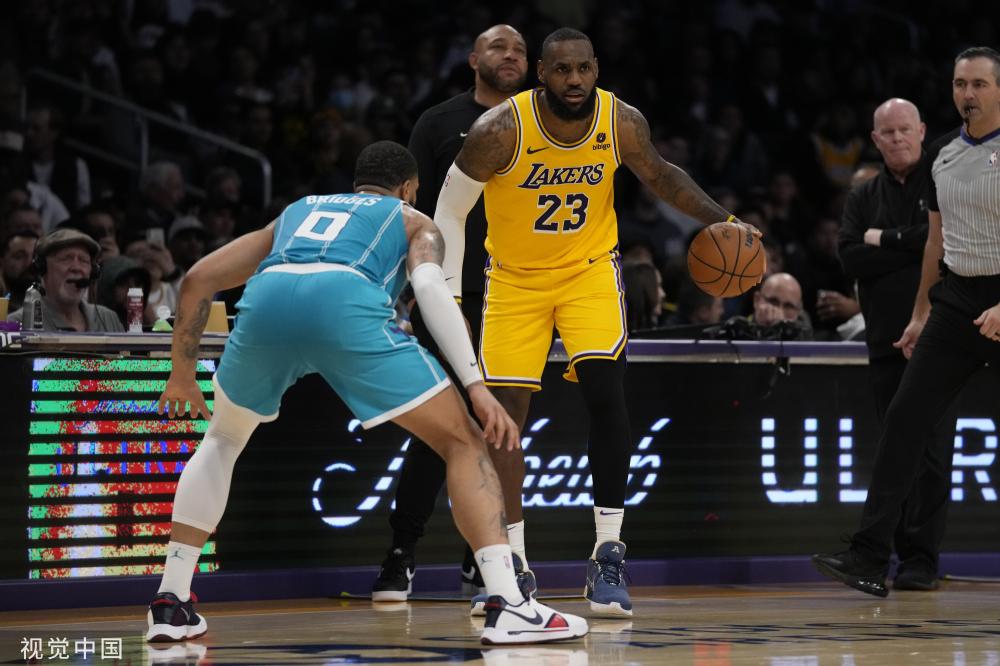 为在资格赛 为在资格赛